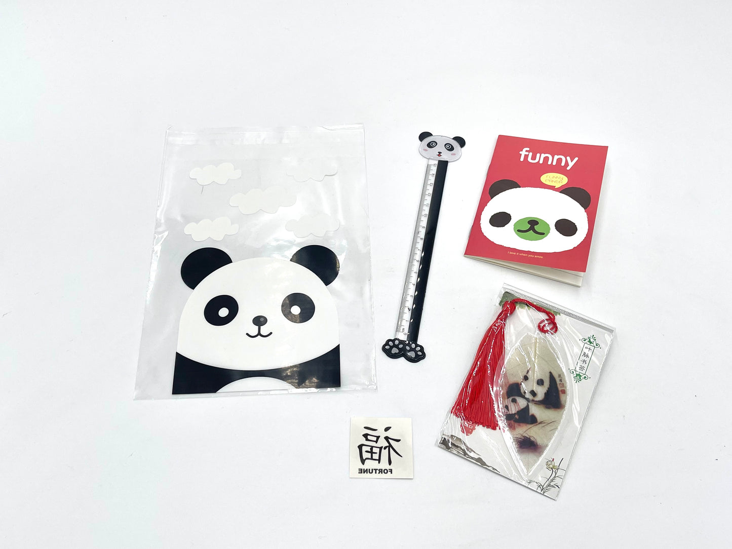 8x Goody bags; Plastic gift bags; Panda; Panda themed goody bag;