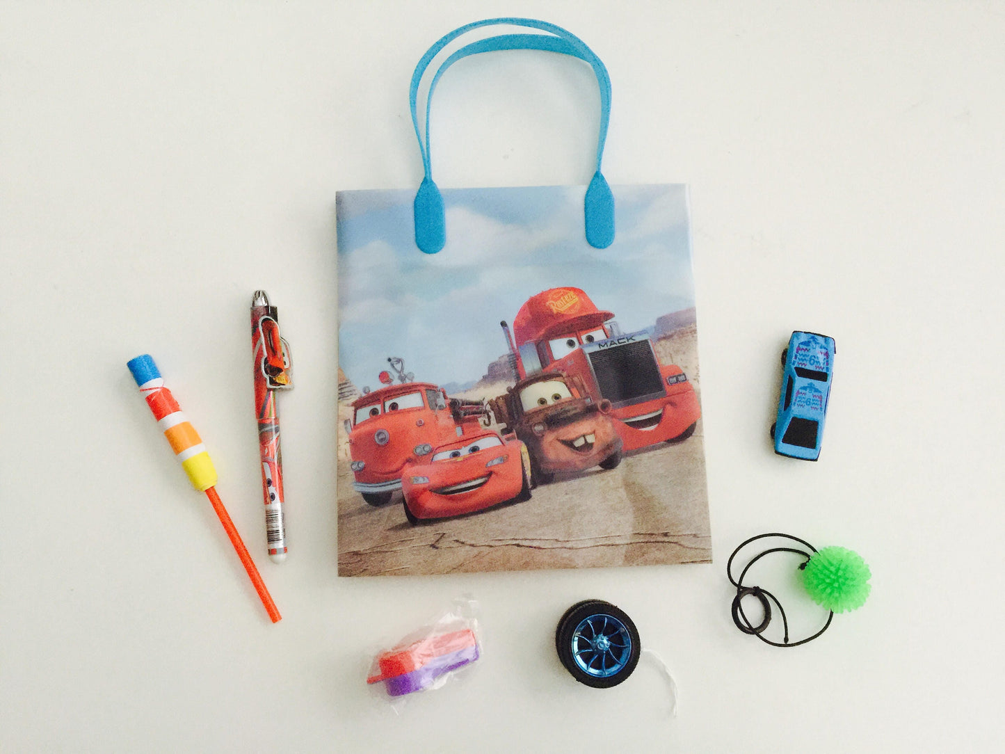 8x Pack Cars Goody Bags, Pre Made & Filled with Toys, Goodie, Filled Goody Bag / Loot Bag, Pencil; Eraser; note book; disc shooter