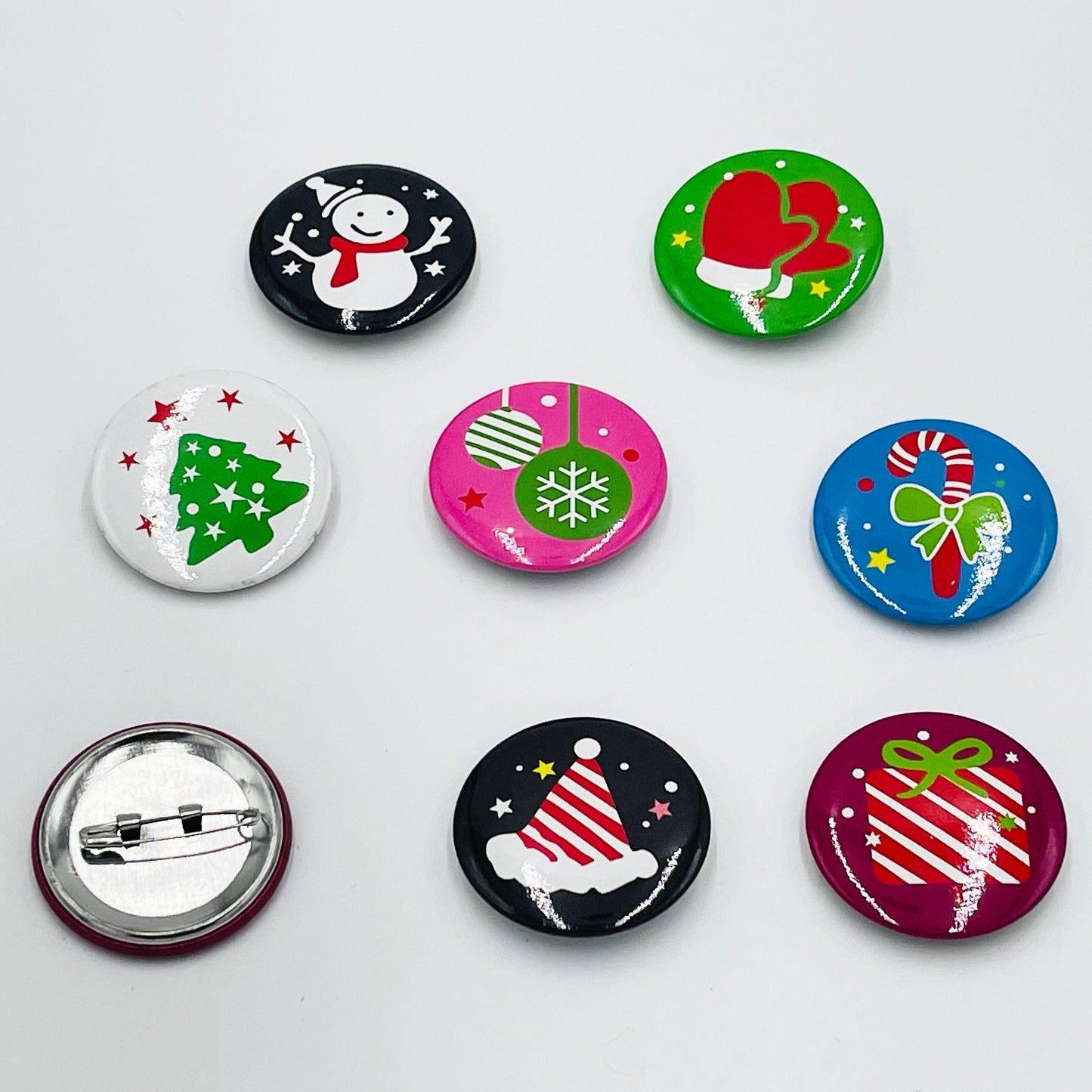 8x Pack Christmas Goody Bags; Pre Filled with Toys, Boys and Girls; Filled Goody Bag; Loot Bag; LED Ornament; Slap Bracelets